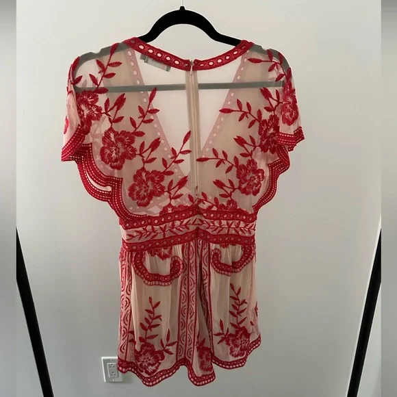 Embroidered romper - Picture 2 of 3